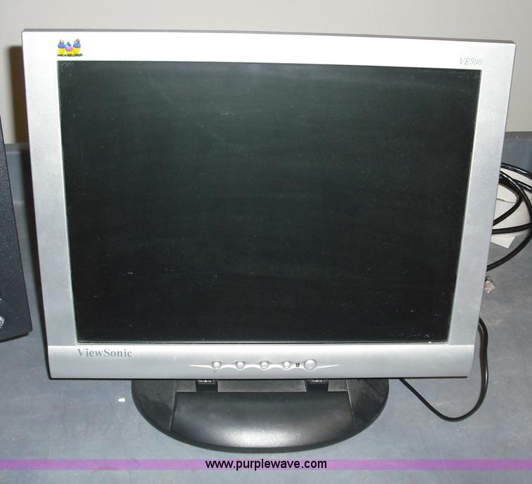 image for item 3661 (2) LCD monitors