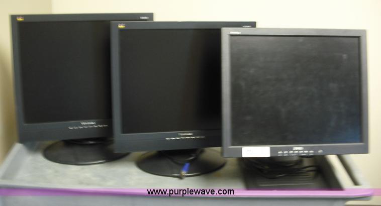 image for item 3663 (3) LCD monitors