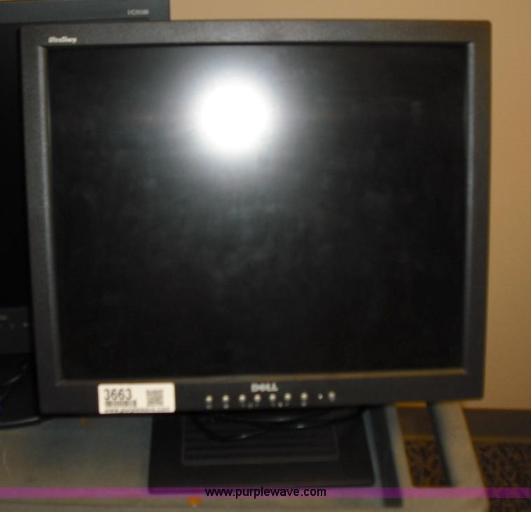 image for item 3663 (3) LCD monitors