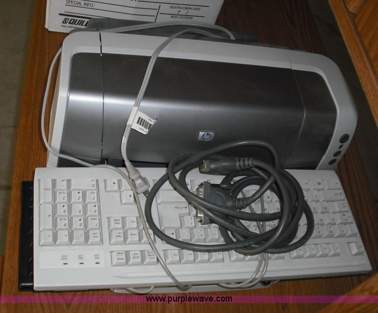 image for item 3670 Assorted furniture and other items