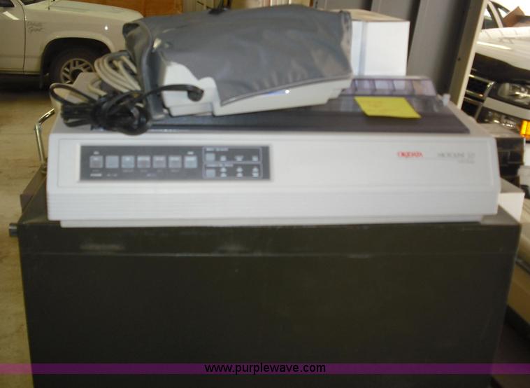 image for item 3670 Assorted furniture and other items