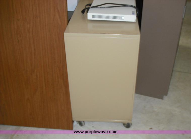 image for item 3670 Assorted furniture and other items