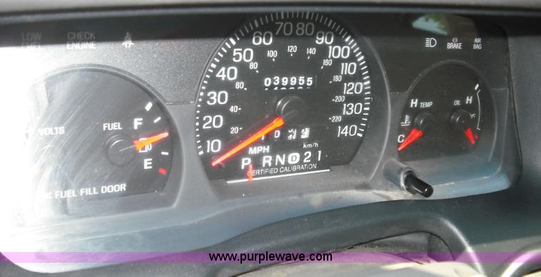 image for item 3671 2000 Ford Crown Victoria police interceptor