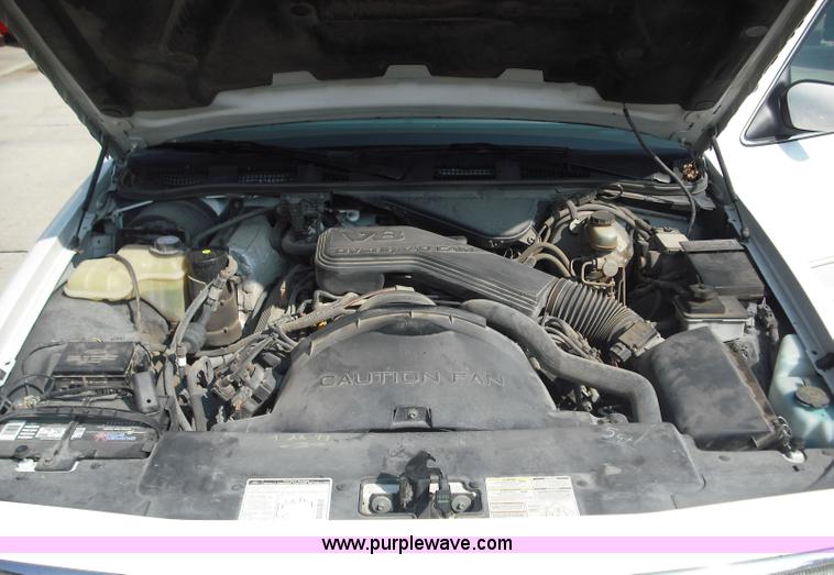 image for item 3672 1995 Ford Crown Victoria police interceptor