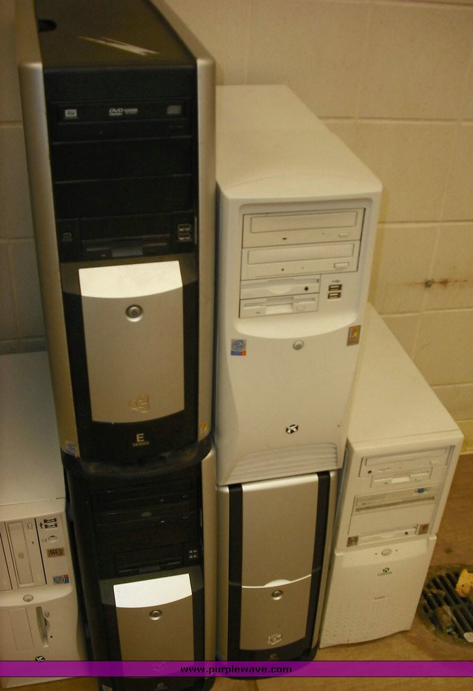 image for item 7429 (16) desktop computers