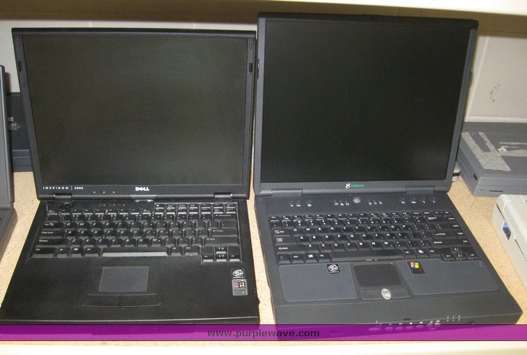 image for item 7441 (16) laptop computers