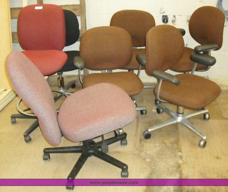 image for item 7447 (20) office chairs