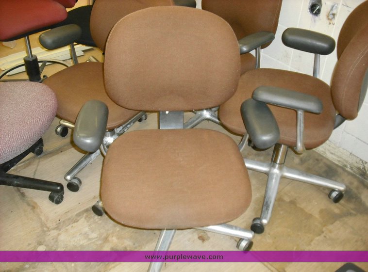 image for item 7447 (20) office chairs