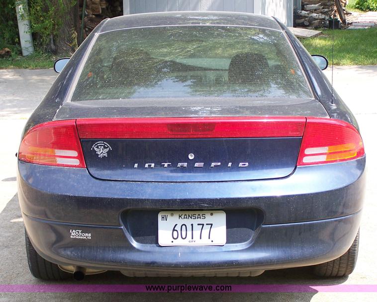 image for item 1500 2004 Dodge Intrepid SE