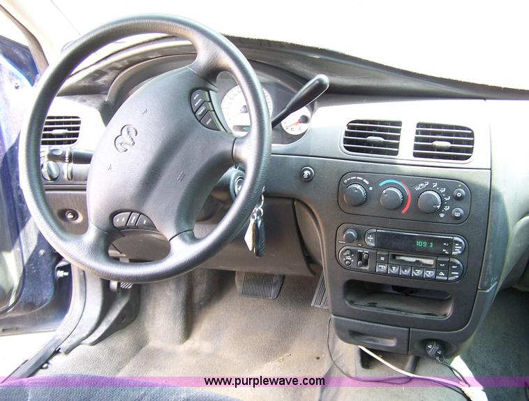 image for item 1500 2004 Dodge Intrepid SE