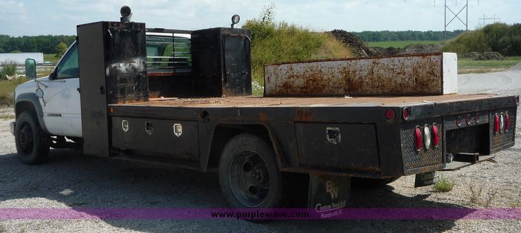 image for item 2151 1998 GMC Sierra C3500 HD pickup with B&W 14' bed