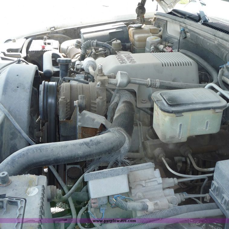 image for item 2151 1998 GMC Sierra C3500 HD pickup with B&W 14' bed