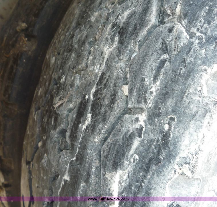 image for item 2151 1998 GMC Sierra C3500 HD pickup with B&W 14' bed