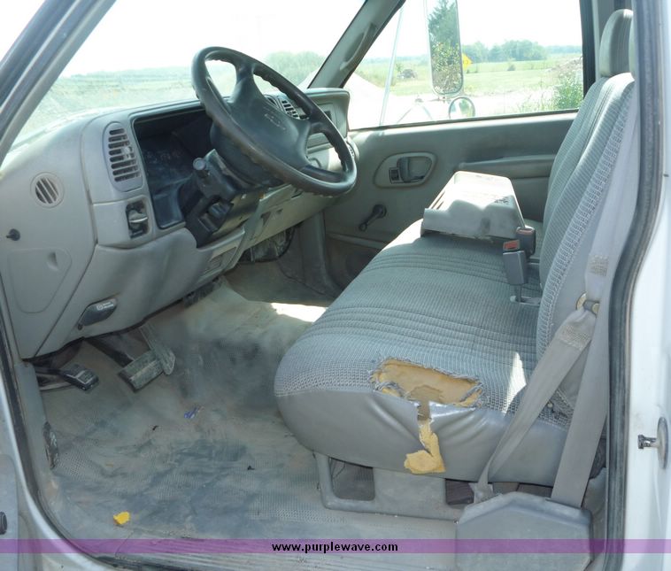 image for item 2152 2000 Chevrolet C3500-HD pickup cab and chassis