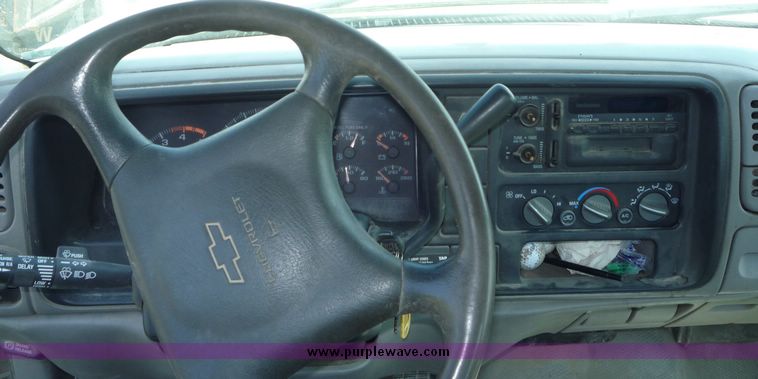 image for item 2152 2000 Chevrolet C3500-HD pickup cab and chassis