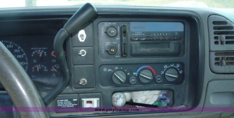 image for item 2152 2000 Chevrolet C3500-HD pickup cab and chassis