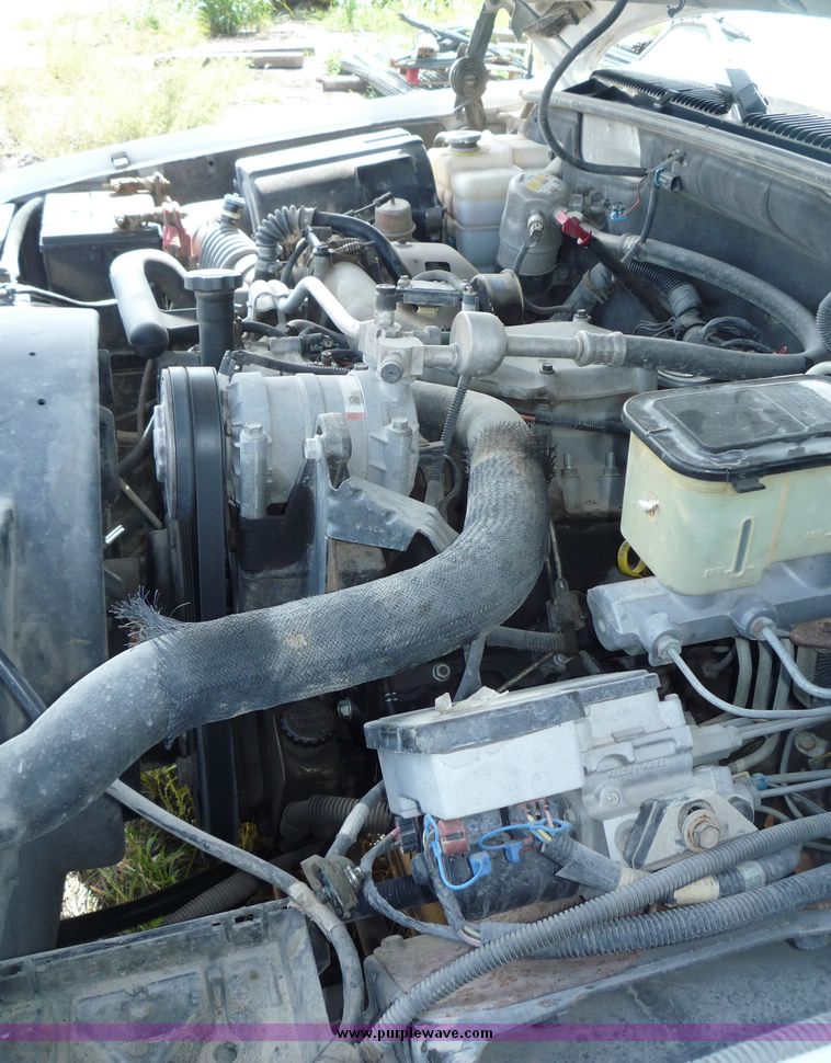 image for item 2152 2000 Chevrolet C3500-HD pickup cab and chassis