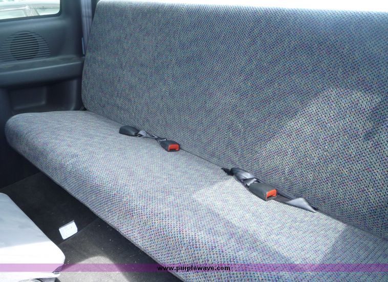 image for item 2155 2001 Dodge Ram 1500 extended cab pickup