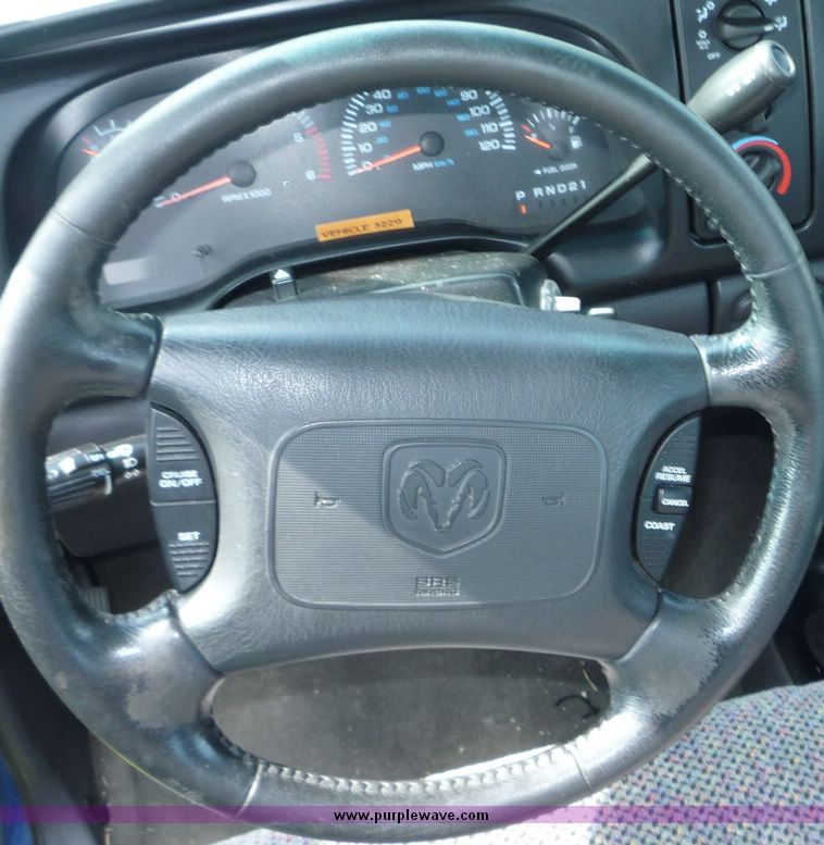 image for item 2155 2001 Dodge Ram 1500 extended cab pickup