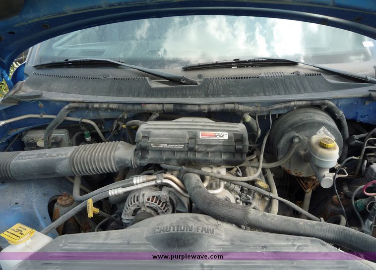 image for item 2155 2001 Dodge Ram 1500 extended cab pickup