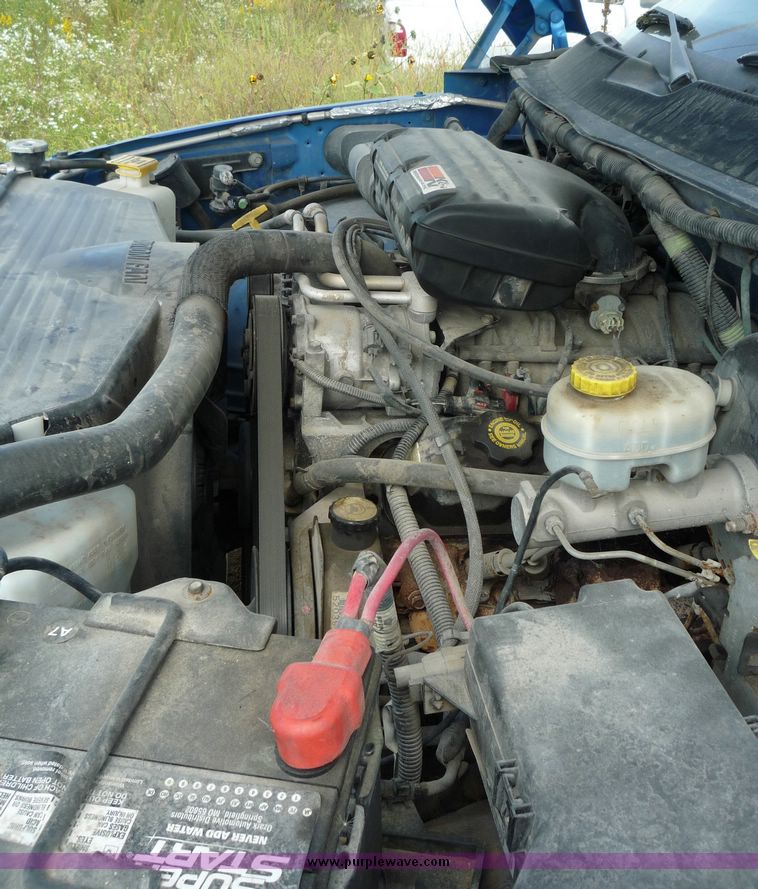 image for item 2155 2001 Dodge Ram 1500 extended cab pickup