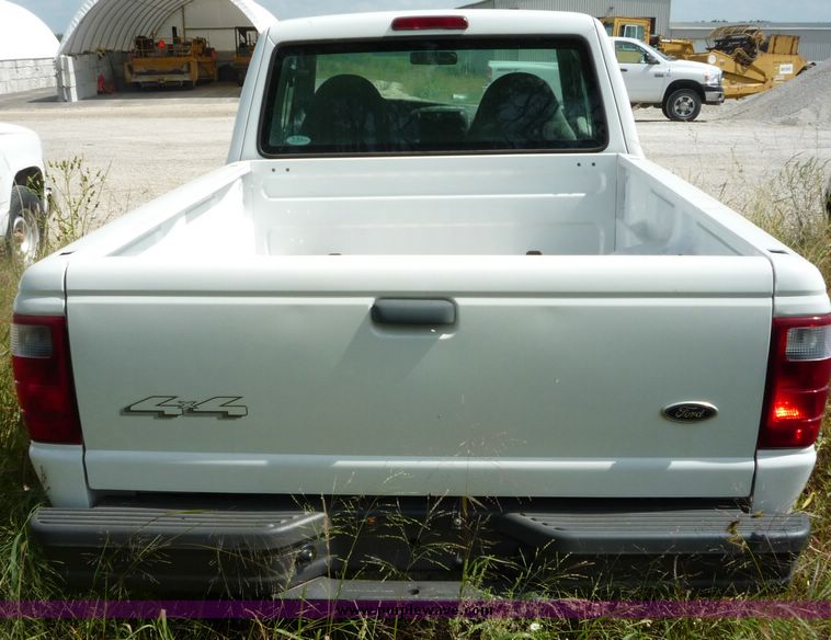 image for item 2158 2001 Ford Ranger extended cab pickup