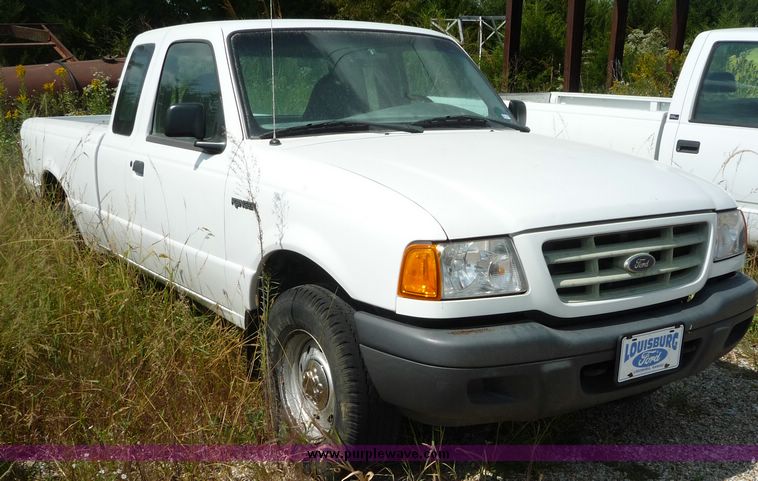 image for item 2158 2001 Ford Ranger extended cab pickup
