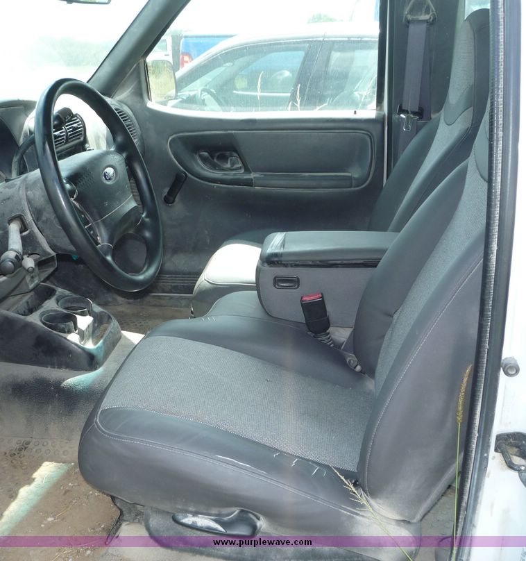 image for item 2158 2001 Ford Ranger extended cab pickup