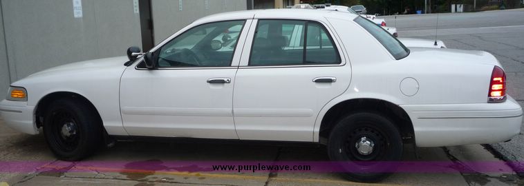 image for item 2165 1998 Ford Crown Victoria Police Intercepter
