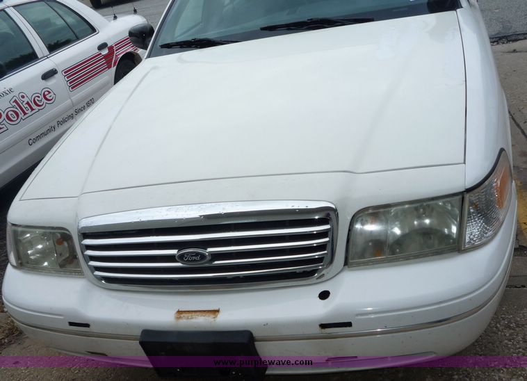 image for item 2165 1998 Ford Crown Victoria Police Intercepter