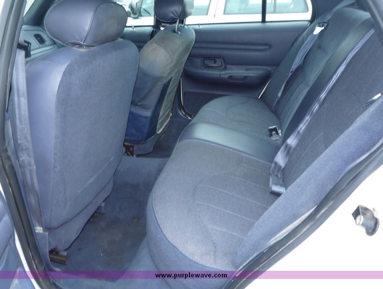 image for item 2165 1998 Ford Crown Victoria Police Intercepter