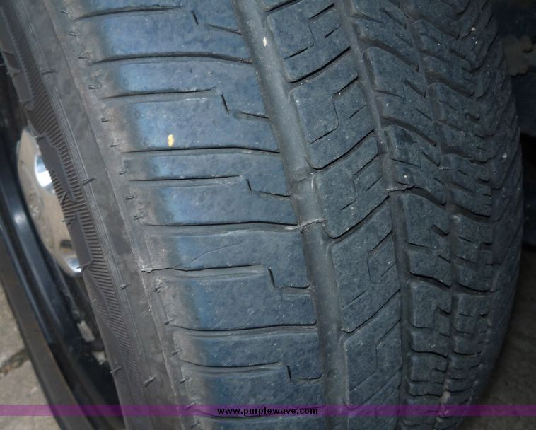 image for item 2165 1998 Ford Crown Victoria Police Intercepter