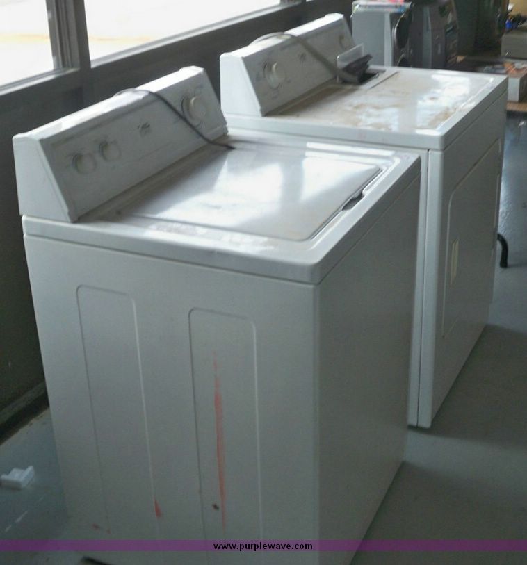 image for item 3039 Whirlpool Estate washer and dryer