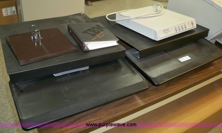 image for item 3430 Assorted electronics supplies