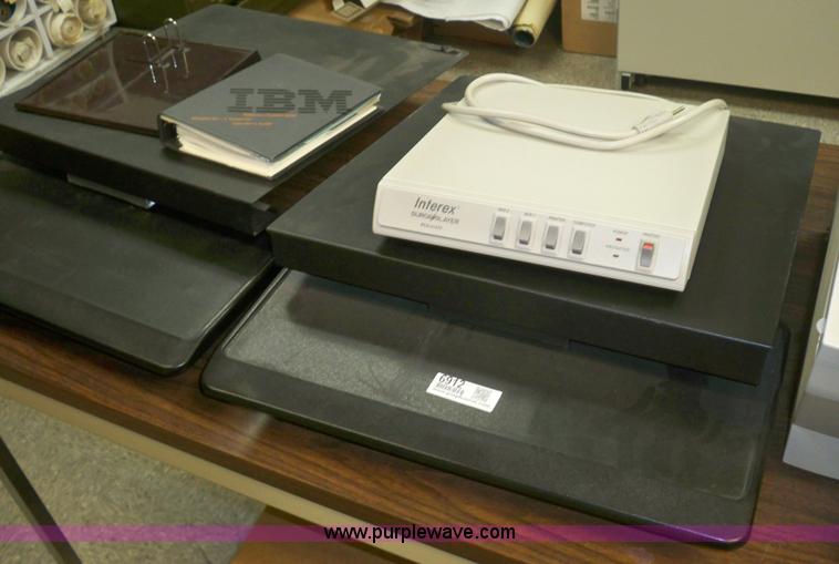 image for item 3430 Assorted electronics supplies