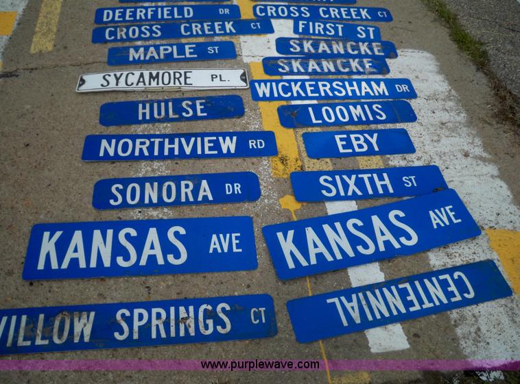 image for item 3431 (37) assorted street signs