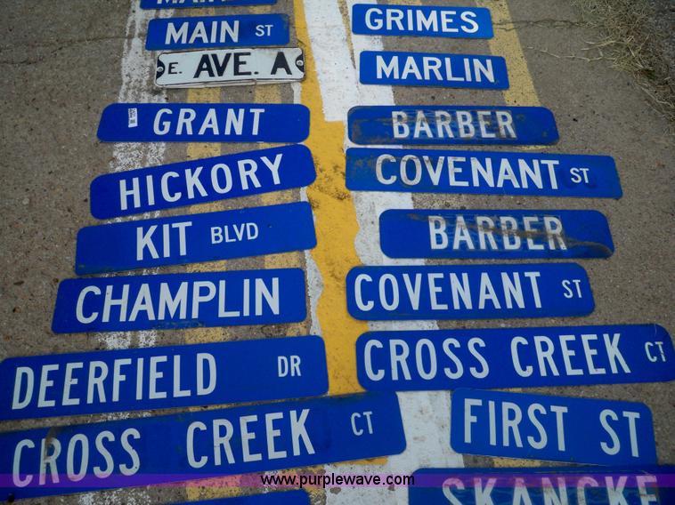 image for item 3431 (37) assorted street signs