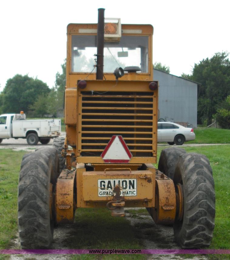 image for item 3673 1972 Galion T-500A Grade-o-matic motor grader