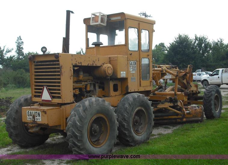 image for item 3673 1972 Galion T-500A Grade-o-matic motor grader