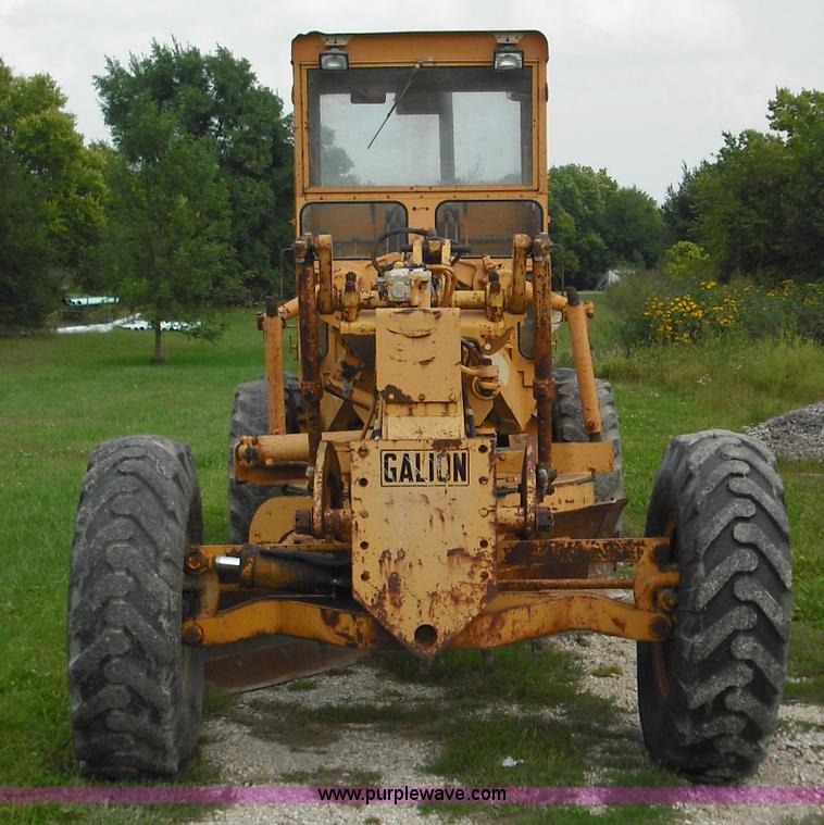 image for item 3673 1972 Galion T-500A Grade-o-matic motor grader