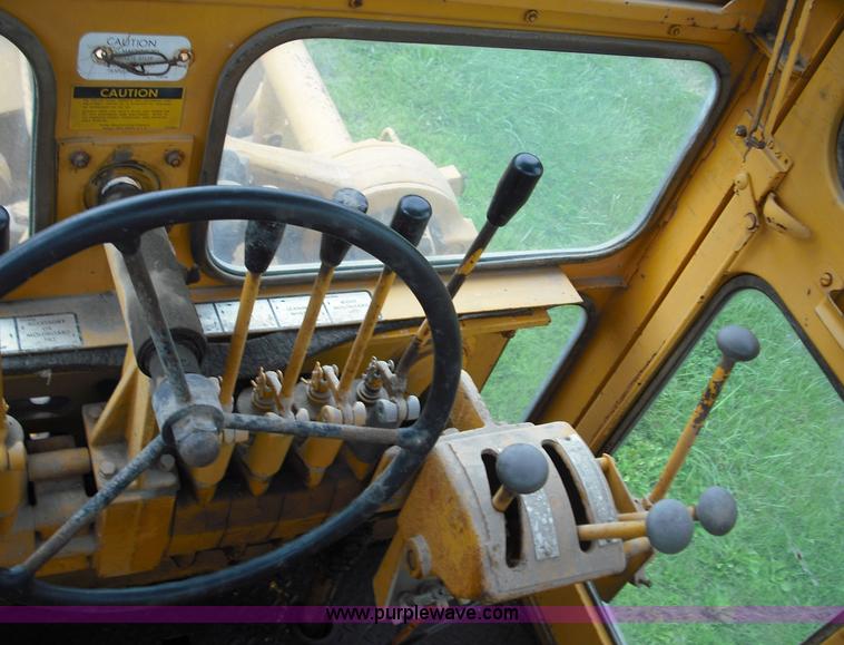 image for item 3673 1972 Galion T-500A Grade-o-matic motor grader