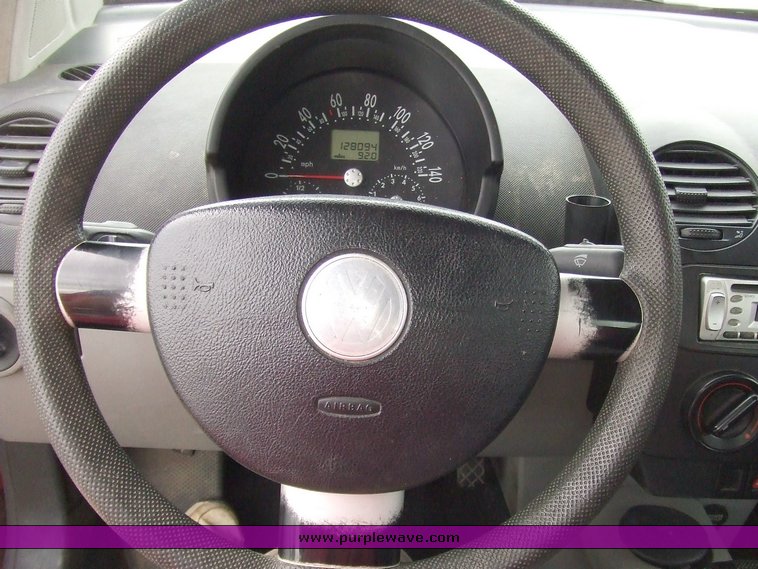 image for item 5847 1998 Volkswagen Beetle