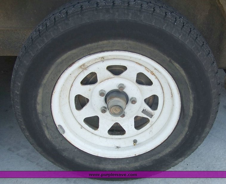 image for item 6066 2001 Haulmark 16' enclosed trailer