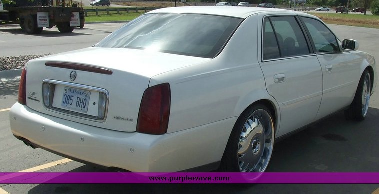 image for item 6075 2000 Cadillac Deville