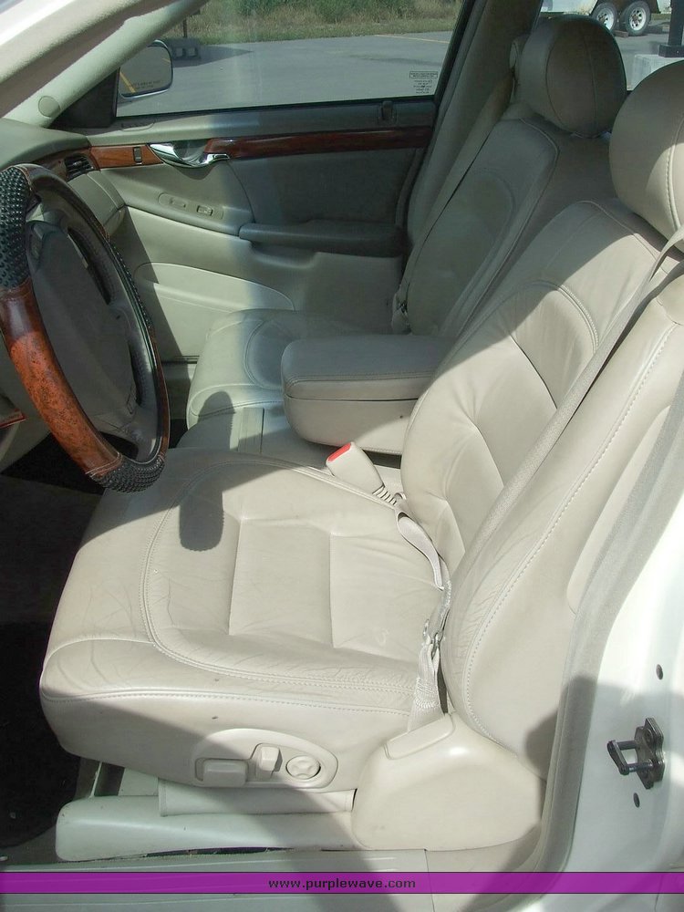 image for item 6075 2000 Cadillac Deville