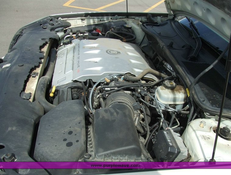 image for item 6075 2000 Cadillac Deville