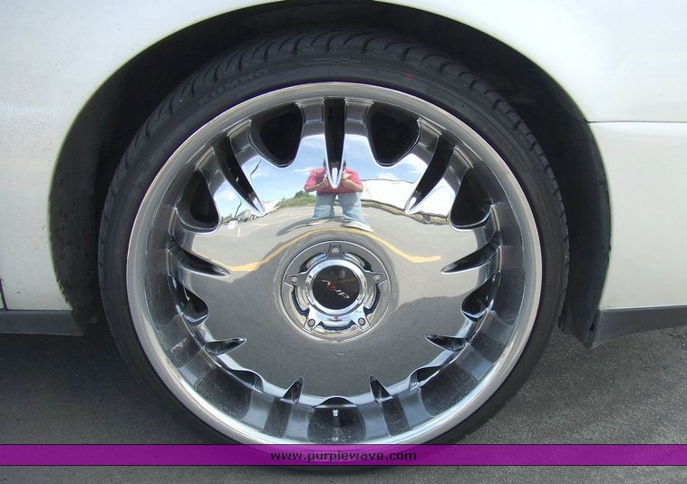 image for item 6075 2000 Cadillac Deville