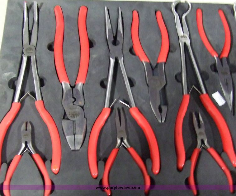 13 piece MAC tools plier set in Manhattan, KS Item 6140 sold Purple
