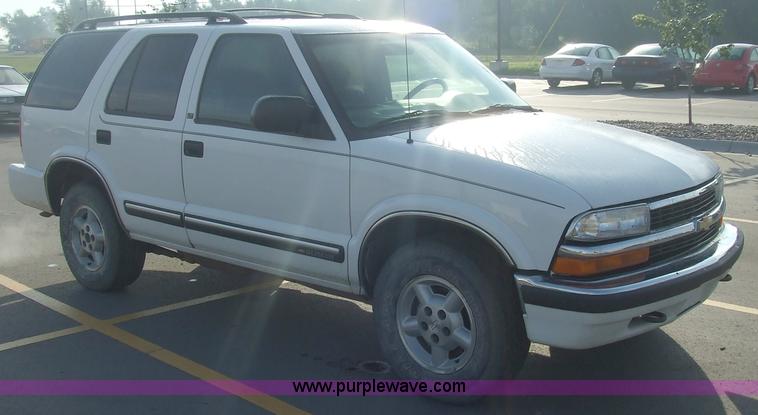 image for item 6228 2001 Chevrolet Blazer