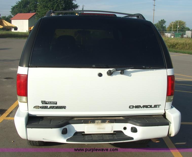image for item 6228 2001 Chevrolet Blazer